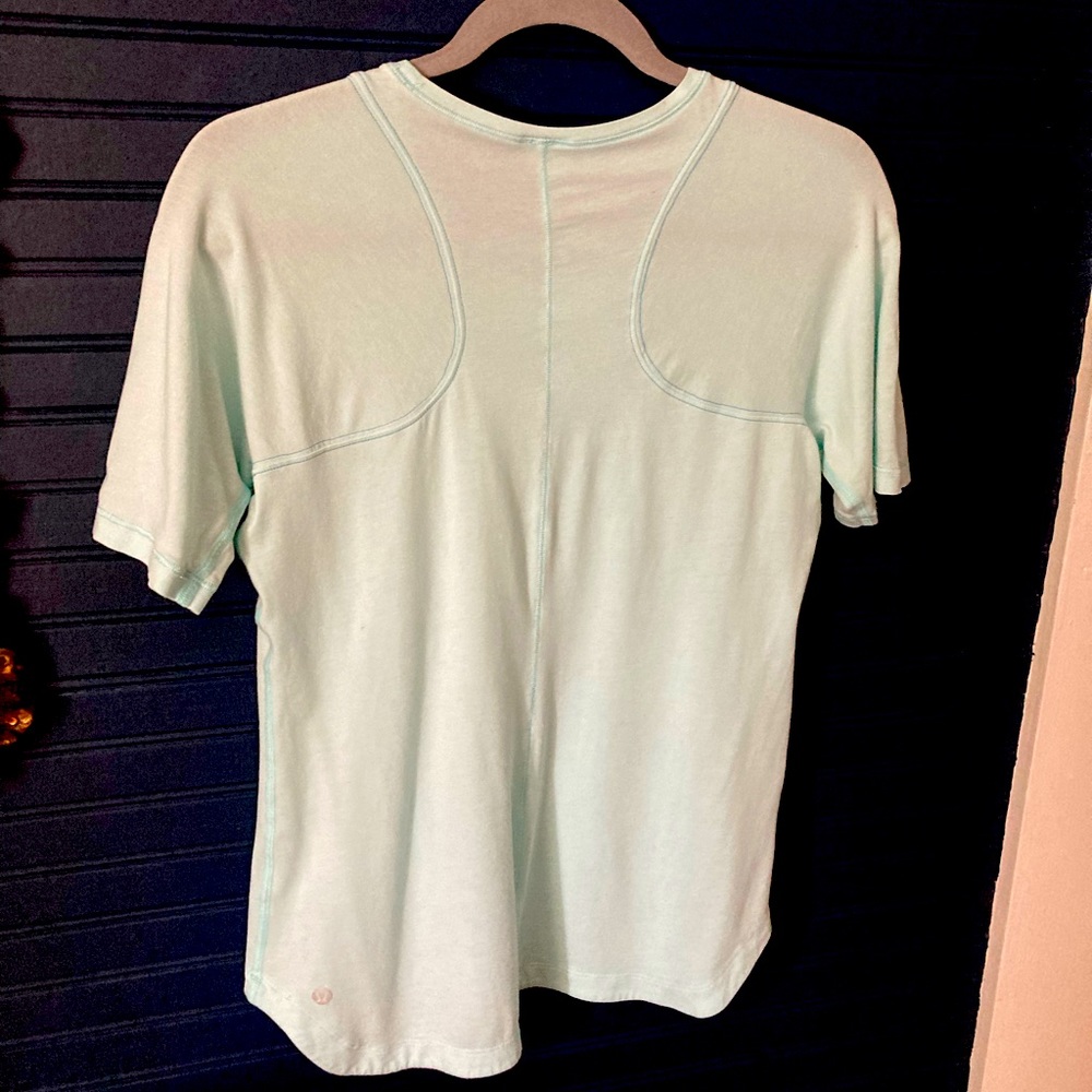 Lululemon Sports Top - Picture 2 of 4
